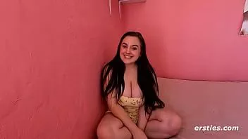 Reproducir Bbw banaqwa disfruta de la masturbación frente a la cámara