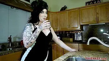 Reproducir Amilia onyx engañando a su marido con su mejor amigo majiik en thickasf.com