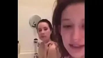 Play American beauties taking a bath together