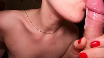 Putar Blowjob keras dan mulut penuh sperma