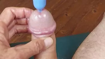 تشغيل نائب الرئيس المقربة مع اهتزاز مجرى البول