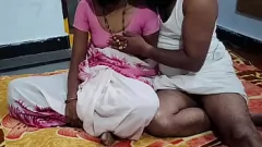 play A mão íntima da esposa desi e a foda de vaqueira áspera