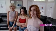 Oynat Vahşi gangbang'daki minik stepsis ve minyon arkadaşları