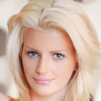 Pornostar Stephanie Branton