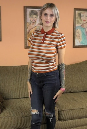 Порнозвезда Tina Ray