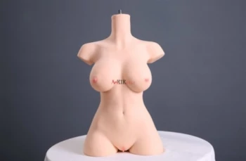 Porno Yıldızı Kairi