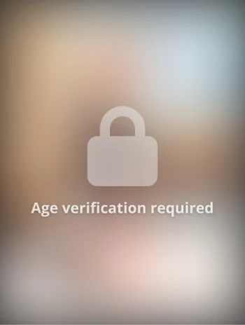 अभिनेता Selina Moon