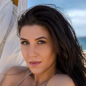 ポルノスター Carmen Nikole